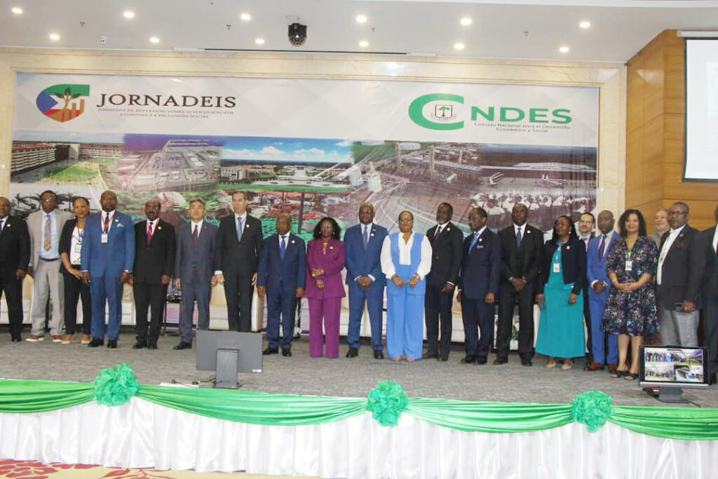 D75F0383-4DC8-4827-BB27-8A7AD3093EFB