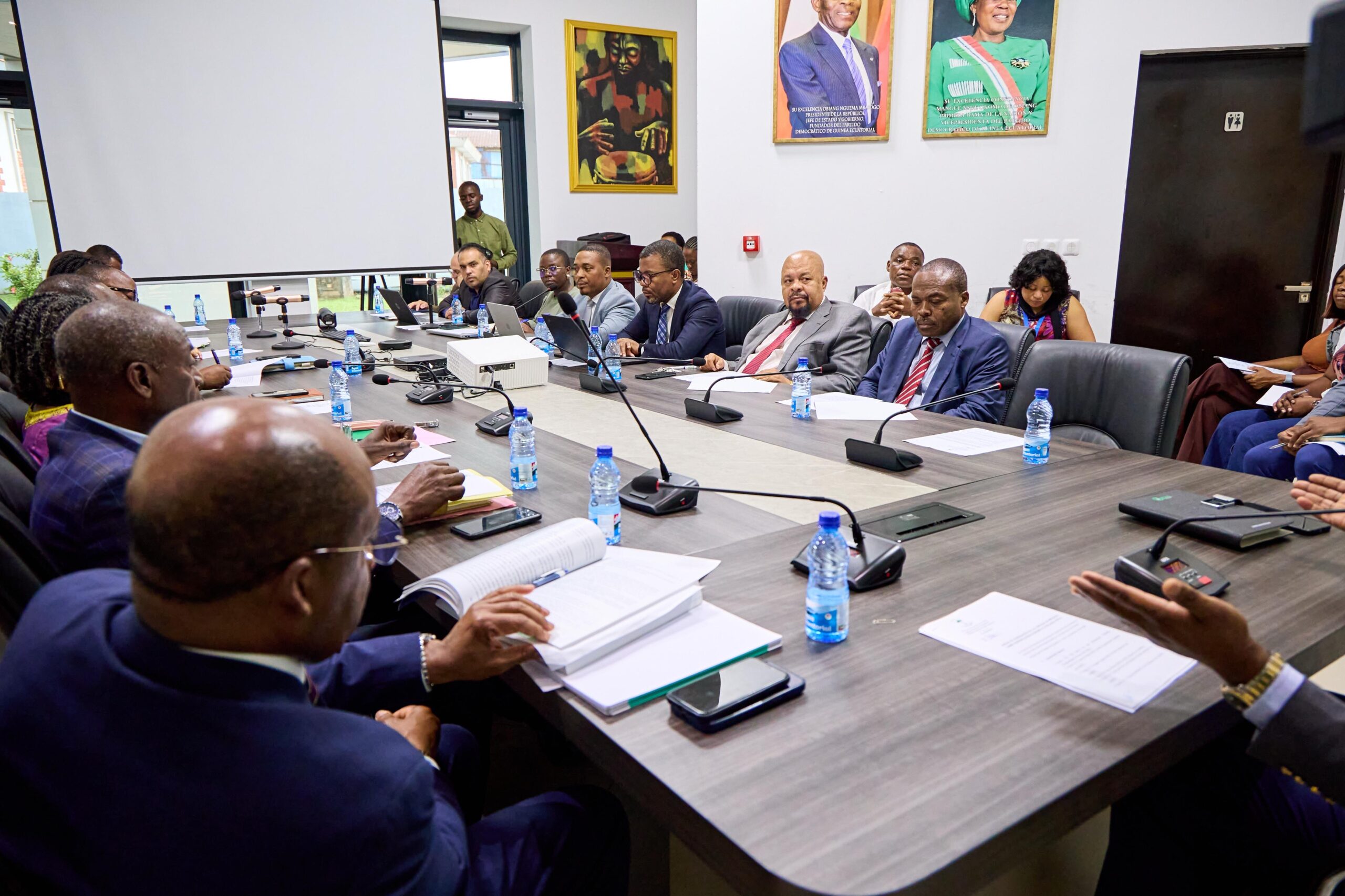 cb54bffc-935b-435d-9416-d55165de3ce6