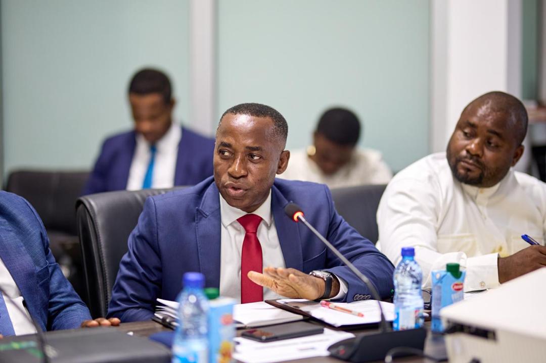 de5c8322-4056-48af-ae57-f94f6fd1b369