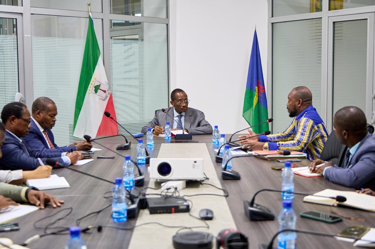 f6df8842-8c00-463c-beb3-7e1d2e988a56