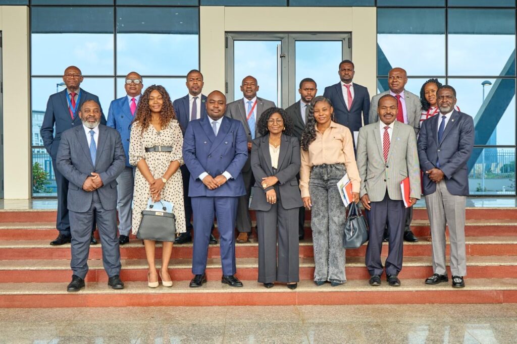 El CNDED ha mantenido una reunión de concertación con Société Générale de Banques Guinée Equatoriale (SGBGE).