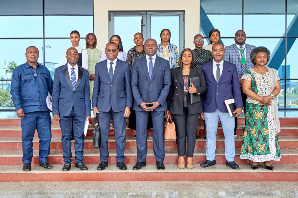 El CNDES se reúne con la Directiva del Hospital Policlínico Dr.Loeri Comba