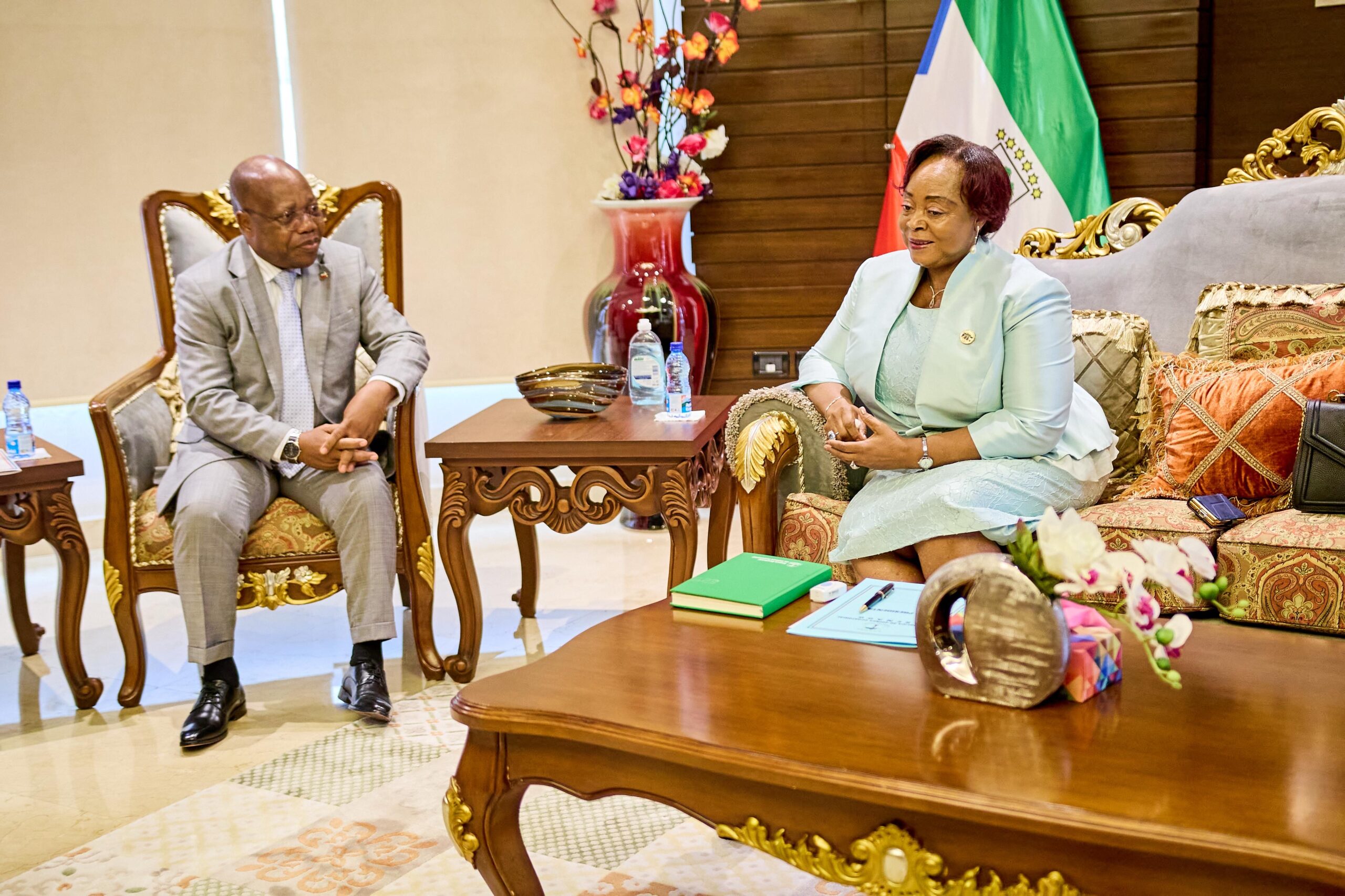 4b336121-6a79-4195-a620-f3e6270ea008